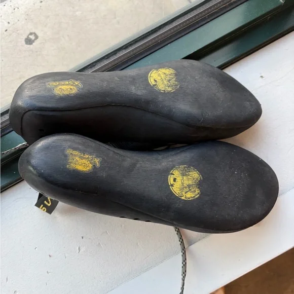 La Sportiva Nago women’s climbing shoes size 38.5, fits 8.5 - Picture 3 of 8